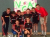 Jungen mit Trainern